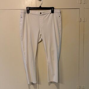 Women's Cropped  White Leggings